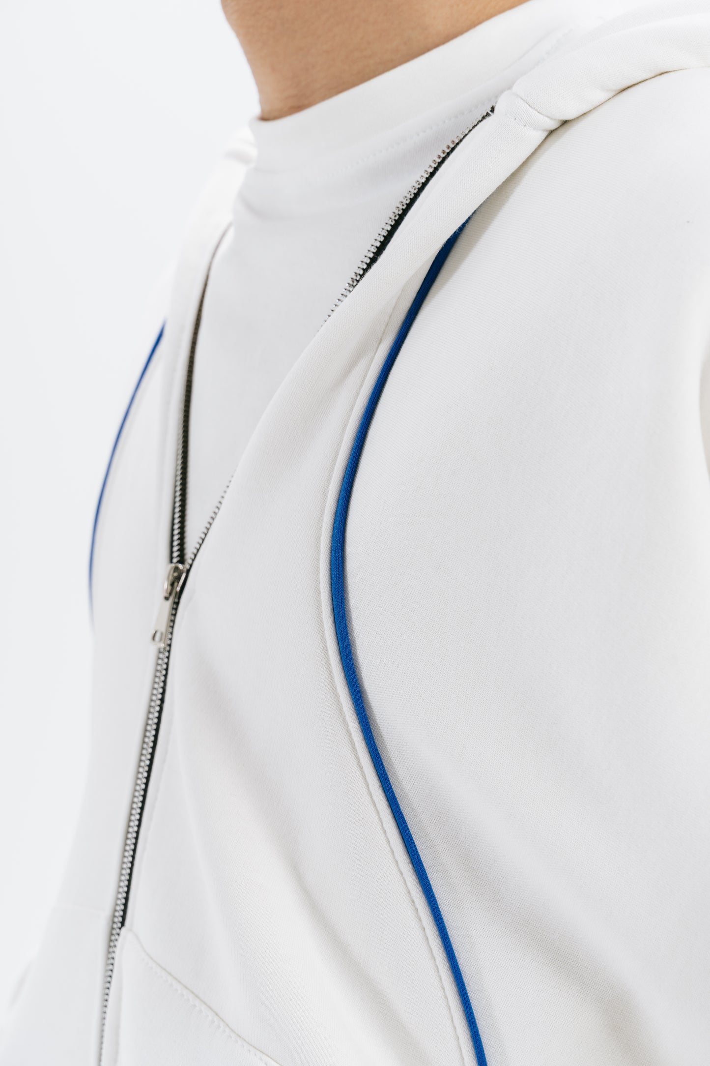 WHITE ZIP-UP